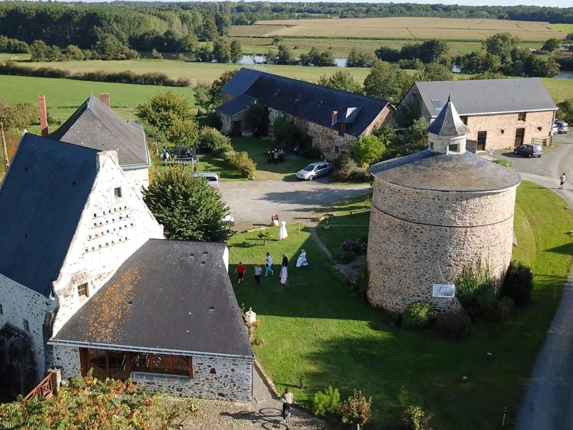 Gite De Charme Renove Avec Jardin, Velos Et Activites Pres De La Sarthe - Fr-1-410-191 Souvigne-sur-Sarthe Экстерьер фото